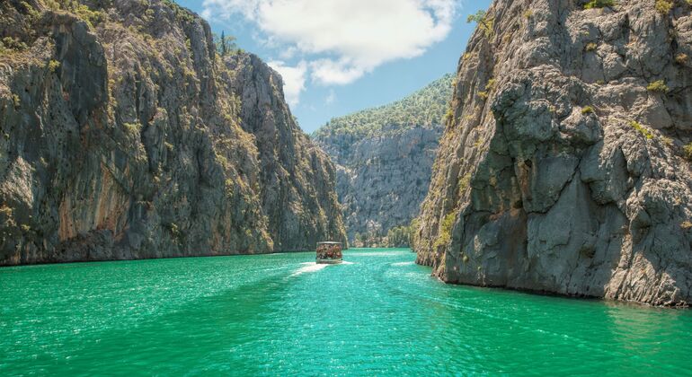 Todo incluido Excursión en barco al Cañón Verde desde Side con almuerzo