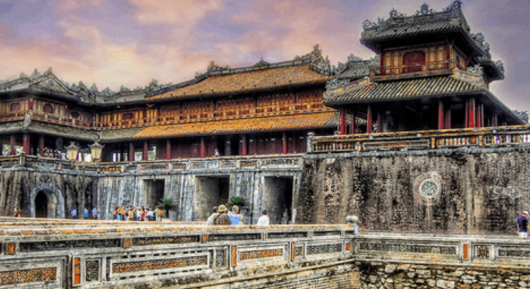 exploring-the-hue-imperial-city-en-2