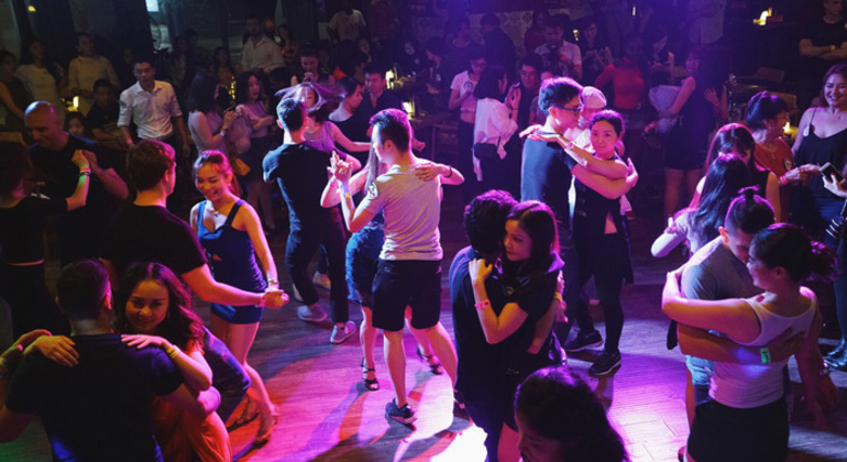 Soirée de danse de salon et de salsa à Vérone