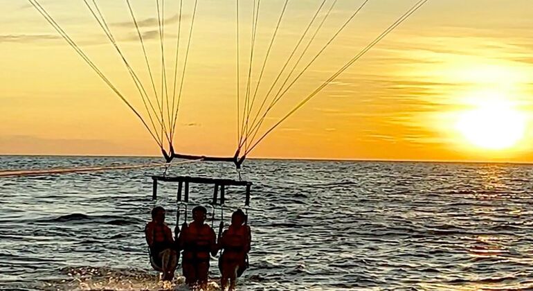 Aventura en las alturas: Excursión en parapente con transporte