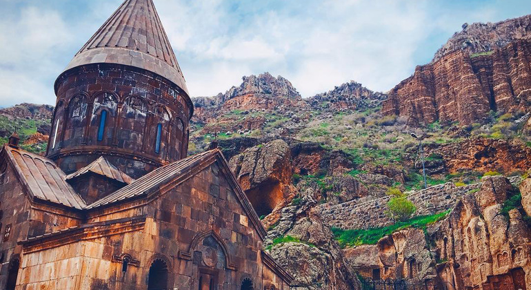 arch-of-charents-garni-temple-geghard-monastery-lavash-baking-en-2