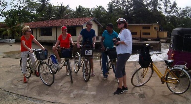 Expedición en bicicleta por la aldea costera de Galle