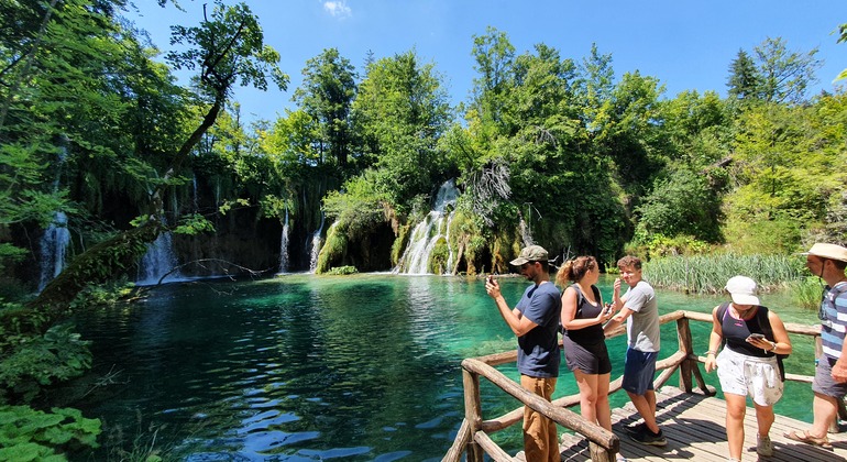 plitvice-lakes-rastoke-village-day-trip-with-tickets-from-zagreb-es-14