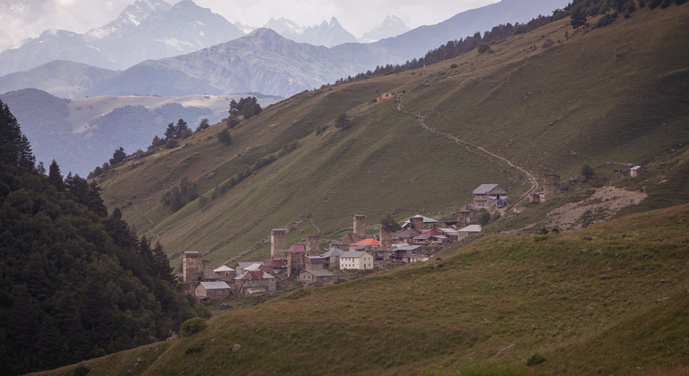 four-days-private-guided-tour-in-svaneti-es-11