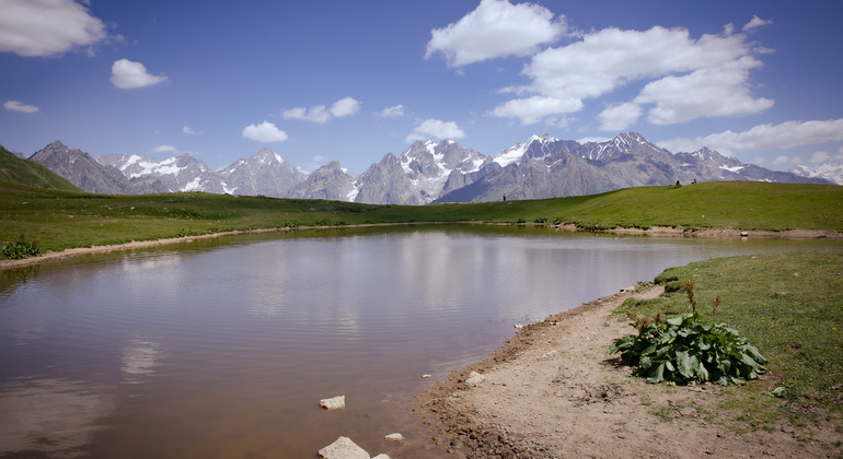 four-days-private-guided-tour-in-svaneti-es-16