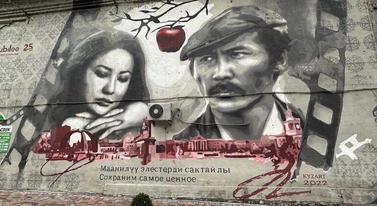 Historia de la República Kirguisa, arte callejero de Bishkek y recuerdos locales, Kyrgyzstan