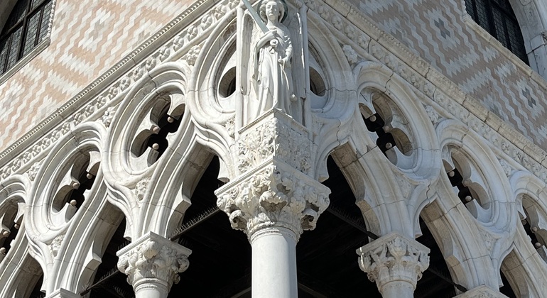 Philosophical Walking Tour in Venice Provided by Patricia Magnoler González