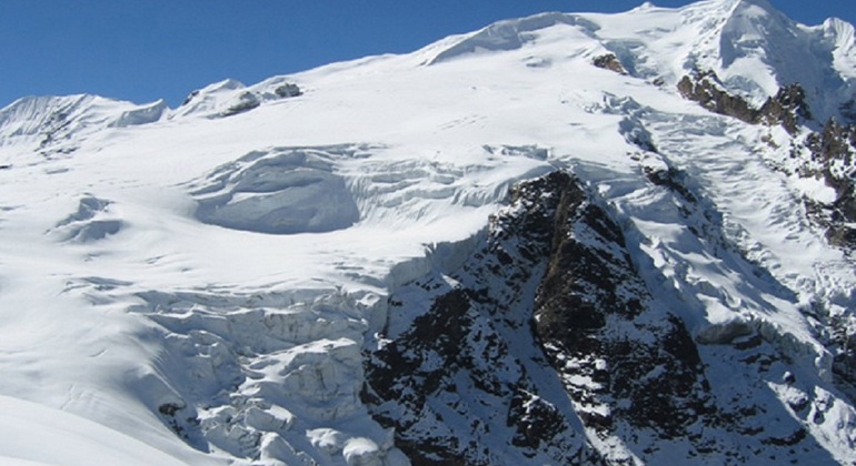 Everest Mountain Flight