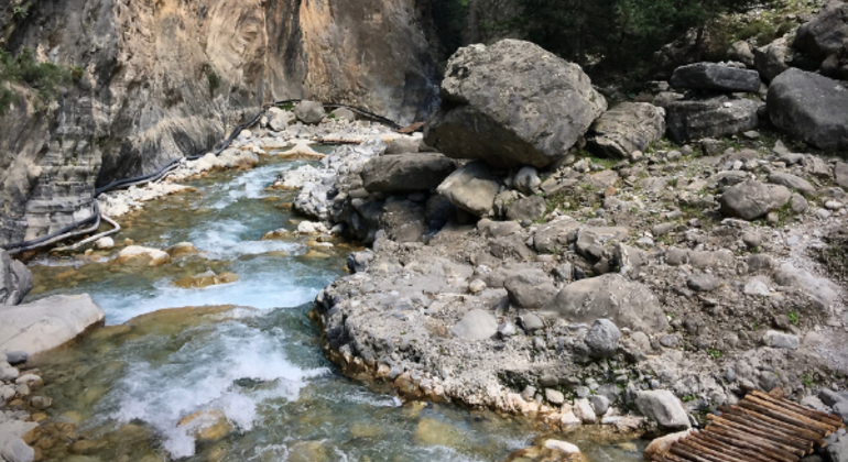Samaria Gorge Full Day Hiking Tour
