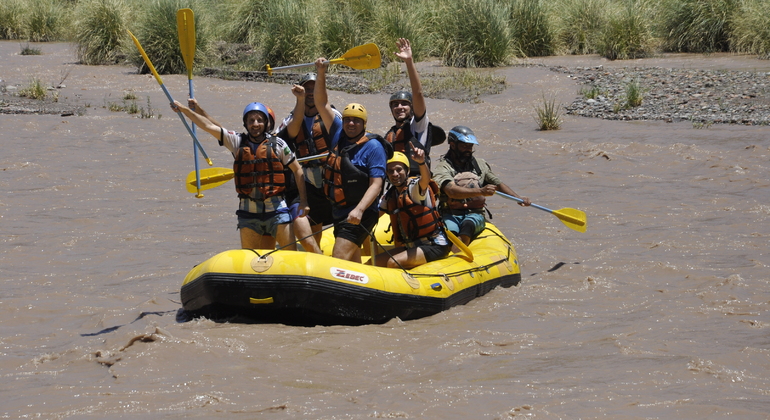 aventura-de-rafting-por-los-rapidos-del-rio-mendoza-en-7