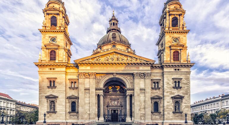 Nous venons d'atterrir ! Bienvenue à Budapest Free Tour Fournie par Zsanett