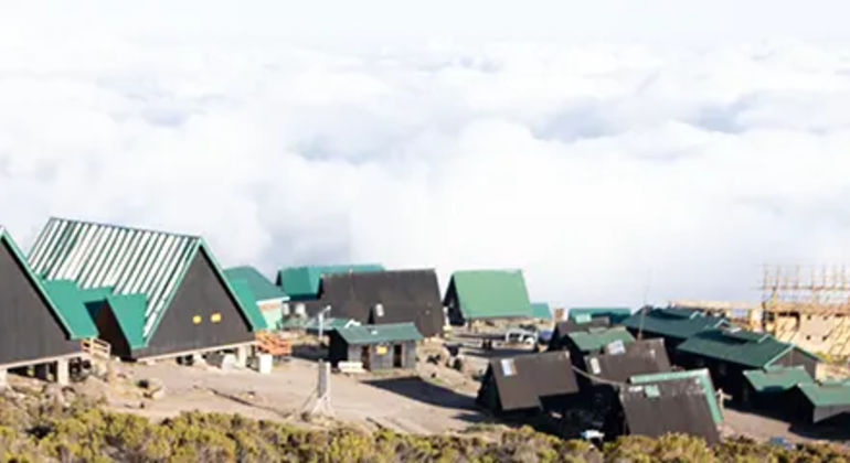 ruta Marangu de 2 días en grupo por el Kilimanjaro