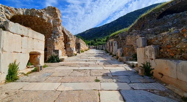 tour-of-the-ancient-city-of-ephesus-ephesus-museum-es-4