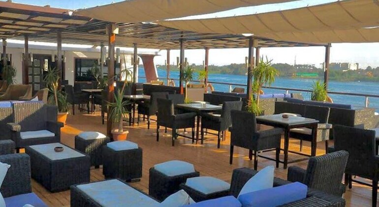 Enjoy A Dinner in Luxury Cruise in Cairo Nile with Egyptian Shows