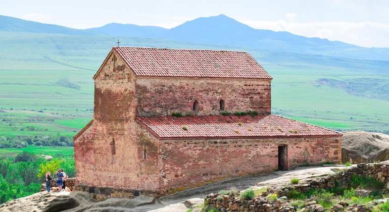 one-day-tour-to-uplistsikhe-borjomi-gori-mtskheta-es-11