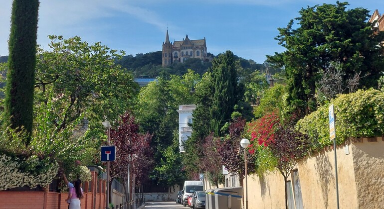 Tibidabo Tour: ¡El Modernismo en Simbiosis con la Naturaleza!