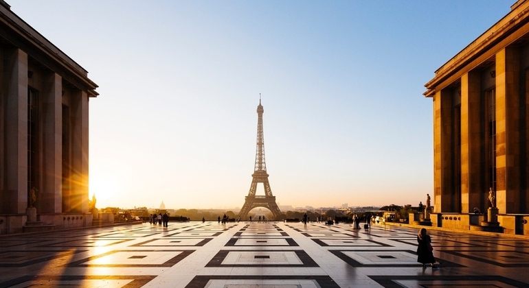 Tour Eiffel à pied et meilleurs endroits France — #1