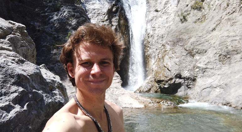 Un bagno nella cascata della Ranciara, vicino a Taormina Fornito da Mirco Mannino