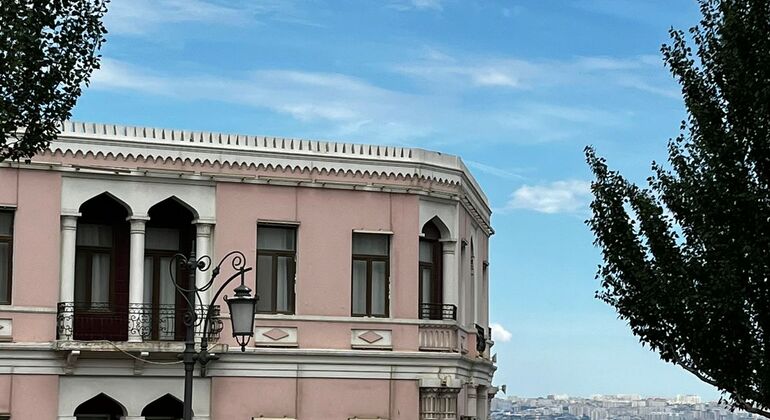 Descubra el alma del casco antiguo de Bakú