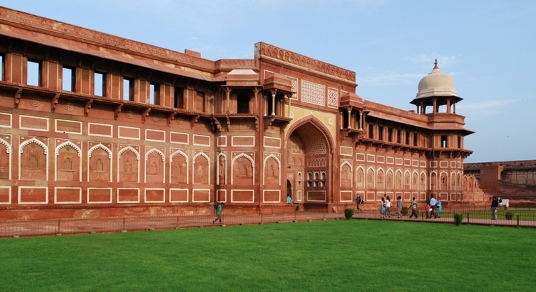 agra-full-day-taj-mahal-at-sunrise-with-agra-fort-en-1