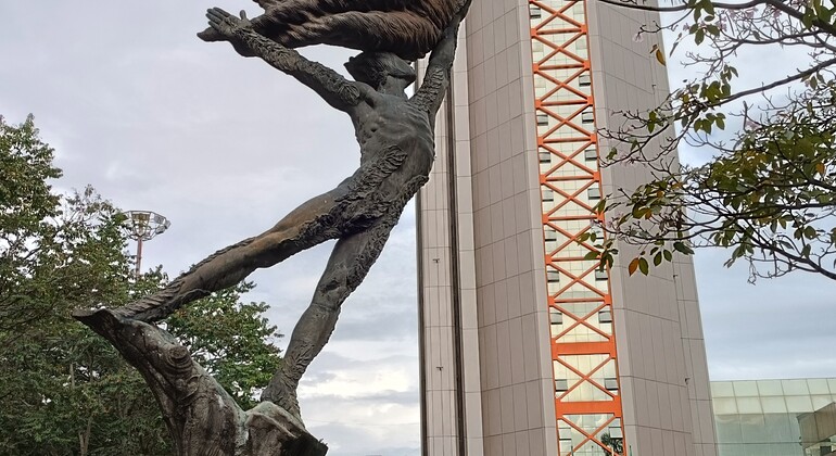 caminando-entre-murales-monumentos-la-historia-de-armenia-es-3