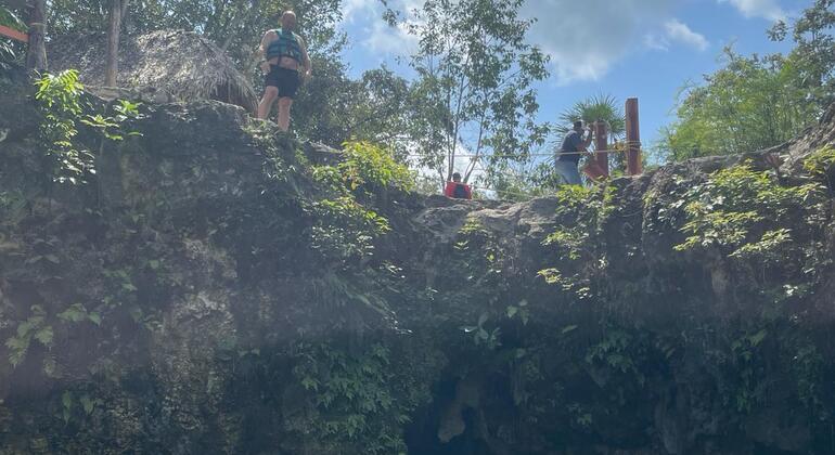 maya-museum-with-ruins-cenote-es-1