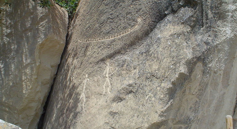 gobustan-absheron-tour-azerbaijan-es-1