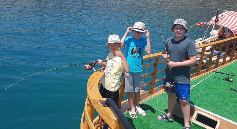 alanya-catamaran-boat-cruise-with-bbq-lunch-en-2