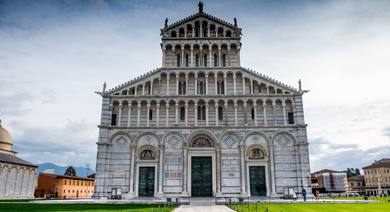 Kostenlose Tour: Piazza del Duomo di Pisa Bereitgestellt von pisae