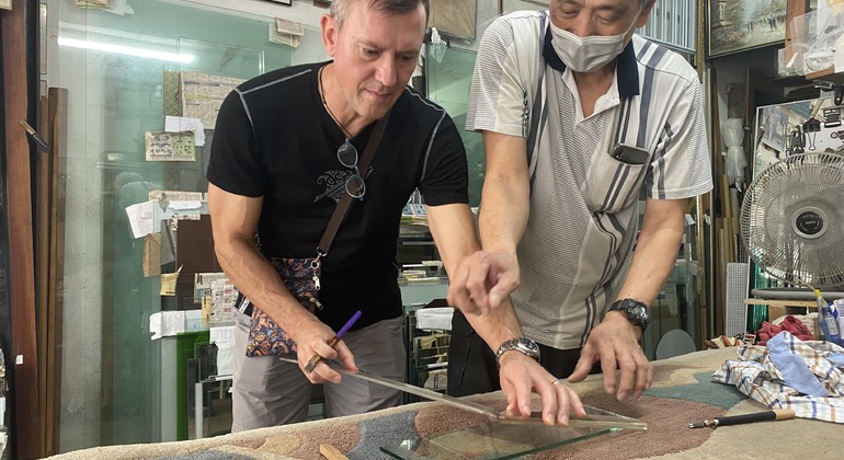 Saiba mais sobre os artesãos em vias de extinção Organizado por Jan Chow