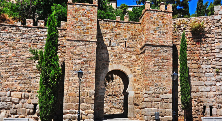 Visita libera: punti panoramici, porte e mura cittadine Fornito da Secretos de Toledo