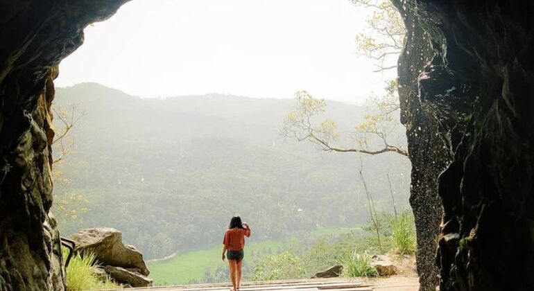 Kandy nach Ihalakotte Tour mit dem Tuk Tuk Bereitgestellt von Top Guide Sri Lanka