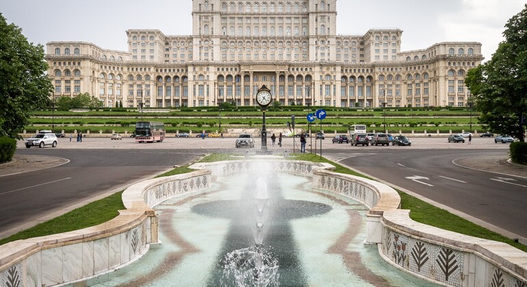 Bucarest : du communisme à la vieille ville