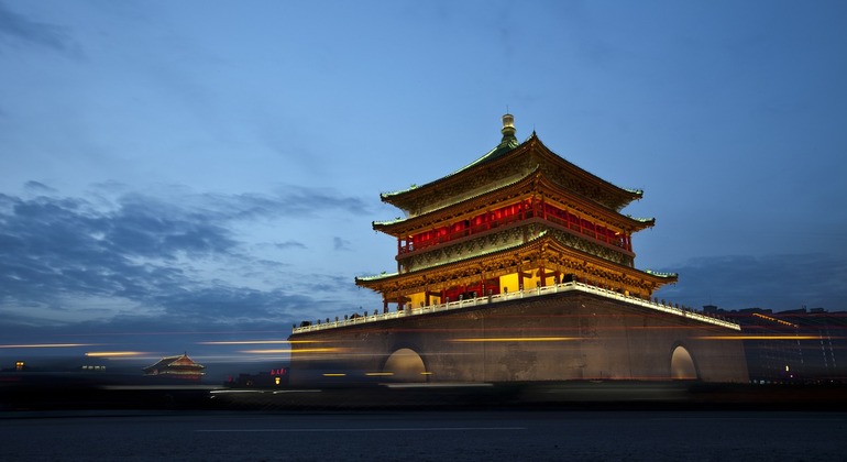 Discover Xi'an: A Local Experience Tour of Markets and History Provided by zhuolin