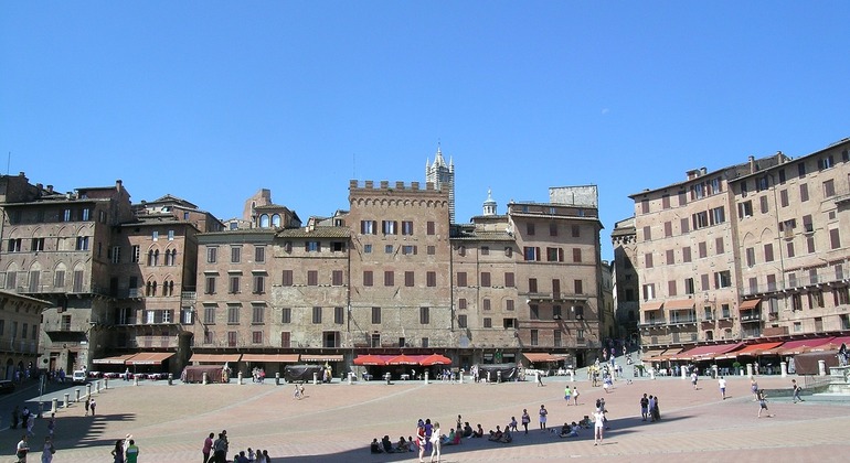 Visita guiada por um guia local em Siena Itália — #1