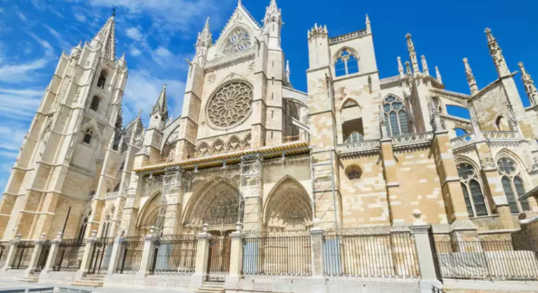 Free Historical & Monumental Tour of León