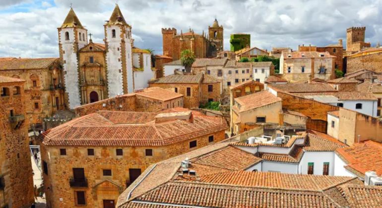 Tour gratuito della Cáceres storica e monumentale