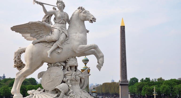 Passeio a pé pelos monumentos de Paris