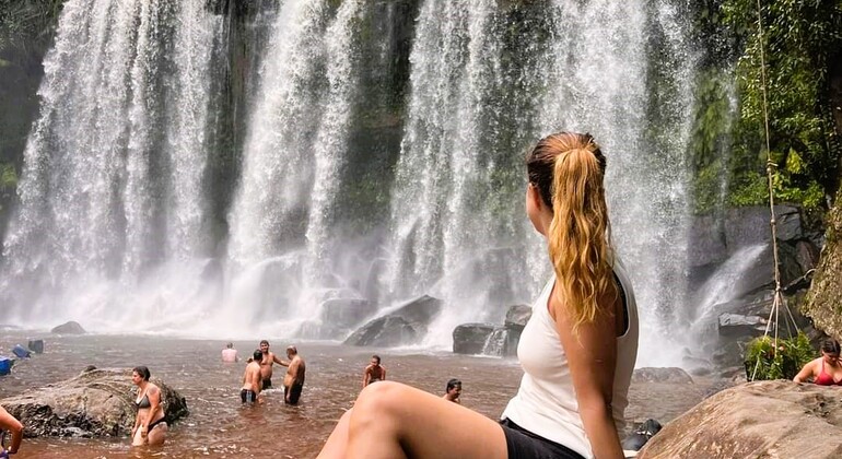 Wasserfall-Highlight und Einblick am Berg Kulen Bereitgestellt von Angkor Share Trail