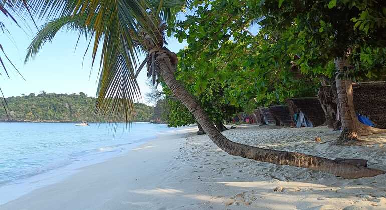 Aventure sur l'île de Nosy Iranja, Madagascar