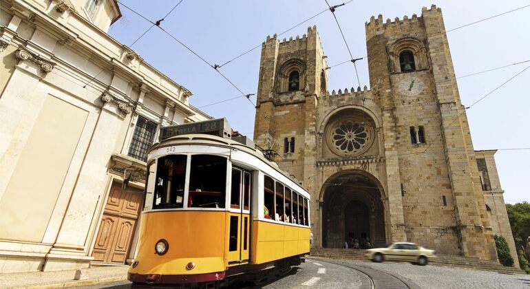 Exclusive Lisbon to Cascais & Sintra Tour Provided by Yellow Cab TT Tours