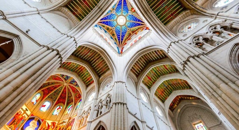 Tesoros de la Catedral de la Almudena Operado por MadridCultural Tours