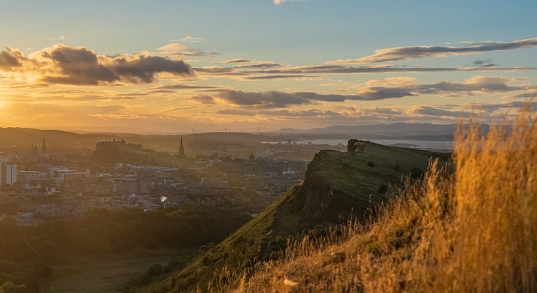 Sonnenuntergangswanderung zum Arthur's Seat Bereitgestellt von Mountain Marcus 