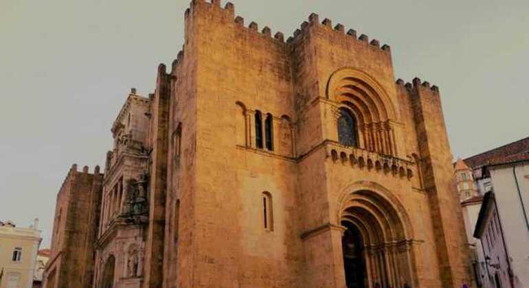 Descobrir Coimbra: uma viagem no tempo Organizado por TheWalkingTour 