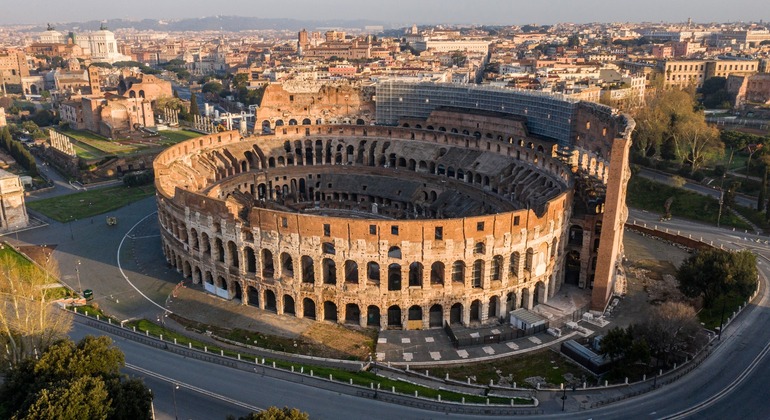 Coliseu, Via dei Fori Imperiali e Monte Capitolino