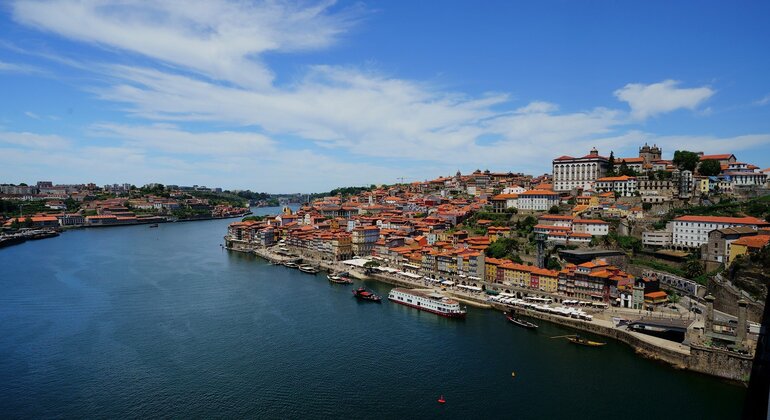 Recorrido a pie de Gaia hasta la Ribeira Operado por Paseando por Europa S.L