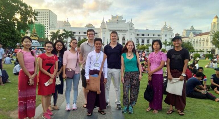 free-walking-tour-around-yangon-es-3