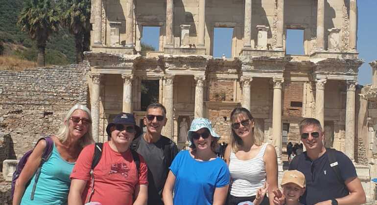 small-group-adventure-in-ephesus-es-2