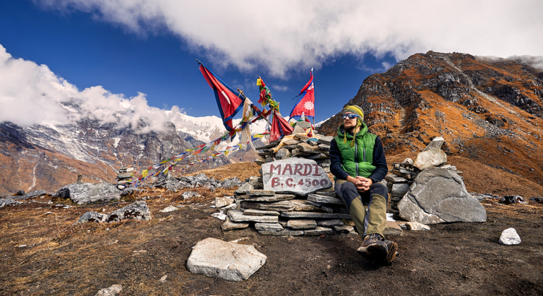 Quatre jours de randonnée guidée Mardi Himal à Pokhara 