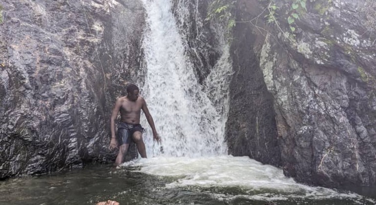 Lassen Sie uns Dar Es Salaam gemeinsam erkunden